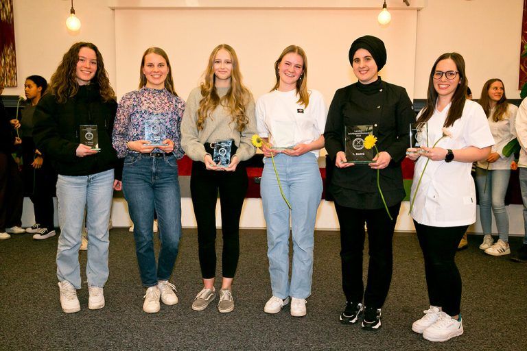 Das erfolgreiche Sextett: Anika Rümmele, Ricarda Heim, Michelle Steurer, Anna Ender, Semiha Akten Baskam und Daria Gmeiner.dietmar mathis