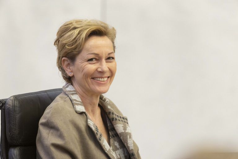 Gesundheitslandesrätin Martina Rüscher.⇒Shourot