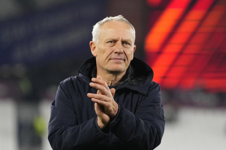 Langzeit-Trainer Streich verlässt im Sommer den SC Freiburg. AP