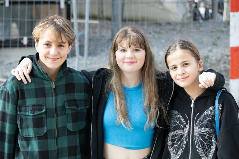 Luca, Finja und Anna halten nichts von einem Handyverbot.