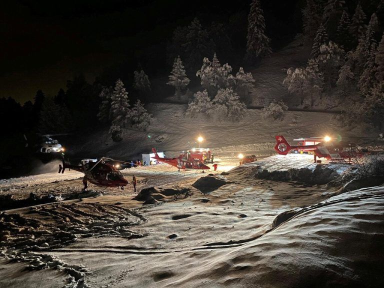 Seit Samstag läuft die Suchaktion am Tête Blanche.Police Cantonale Valaisanne/Reuters