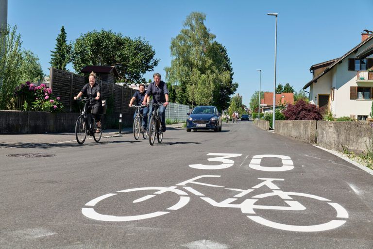 Tempo 30 und Verkehrsberuhigung im Wohngebiet durch Begegnungszonen, Fahrradstraßen und Fuß- und Radwegen. Kuzmanovic