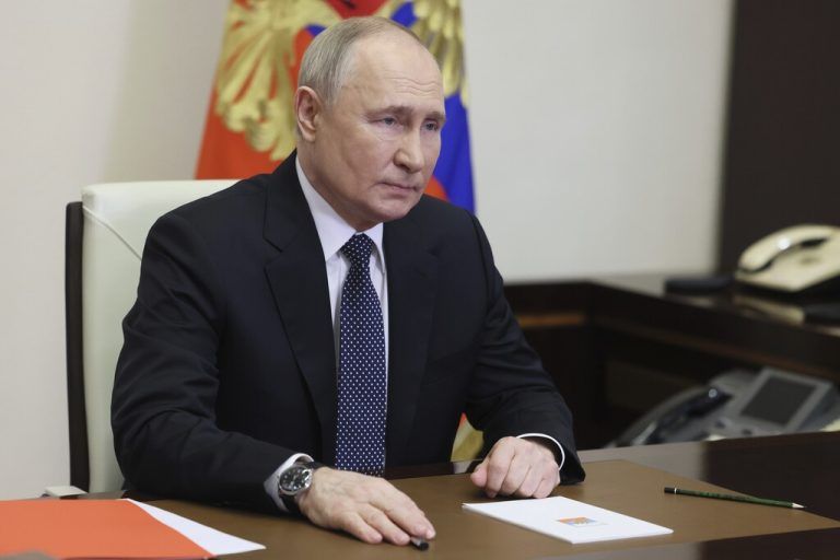Trotz des Hackerangriffs wird sich Wladimir Putin keine großen Sorgen um die Wiederwahl machen müssen. Echte Gegenkandidaten hat der Kreml-Chef nämlich nicht. ap