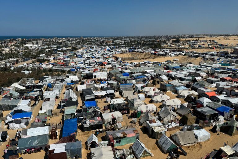 Vertriebene Palästinenser suchen Schutz in einem Zeltlager in Rafah.REUTERS/ Bassam Masoud