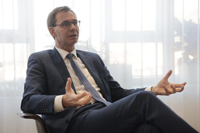 Wallner: „Eine möglichen Verlust muss die Bank alleine stemmen.“ hartinger