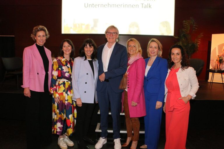 Carina Pollhammer, Andrea Längle, Martha Schultz, Wilfried Hopfner, Petra Kreuzer, Gudrun Petz-Bechter, Karin Furtner (v.l.).Lutz (7)