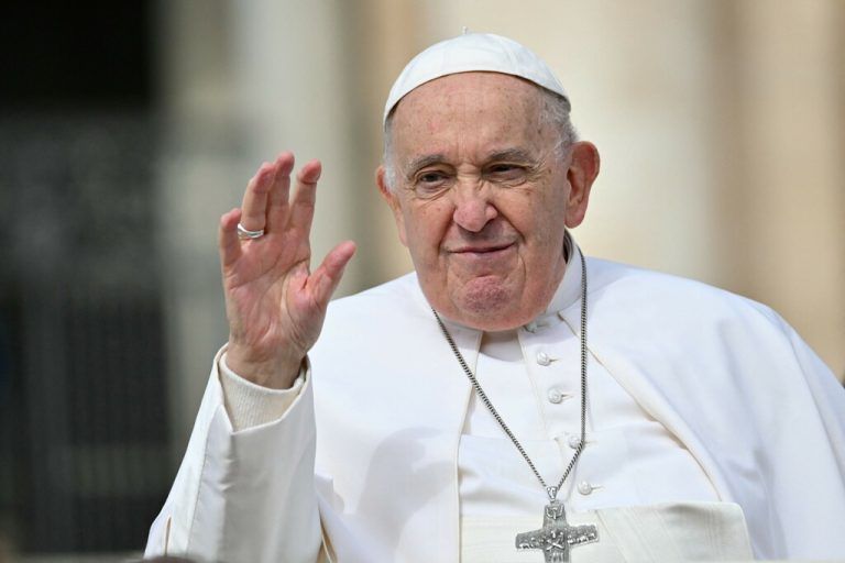 Der Papst hat einige Titel – nun kommt wieder einer dazu.APA/AFP/SOLARO
