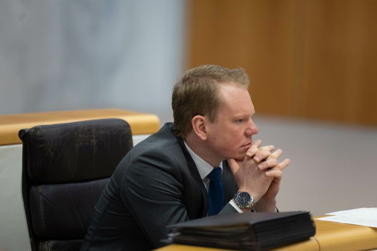 FPÖ-Klubobmann Christof Bitschi wirft den Regierungsparteien Arbeitsverweigerung vor.Hartinger (2), Shourot