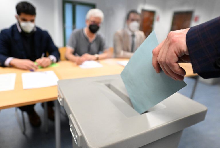 Gleich vier Urnengänge stehen in den kommenden zwölf Monaten in Vorarlberg an.APA (3), Hartinger, Steurer