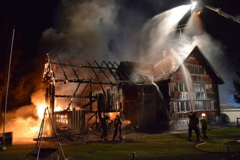Großer Sachschaden nach Brand. Kapo Appenzell Ausserrhoden