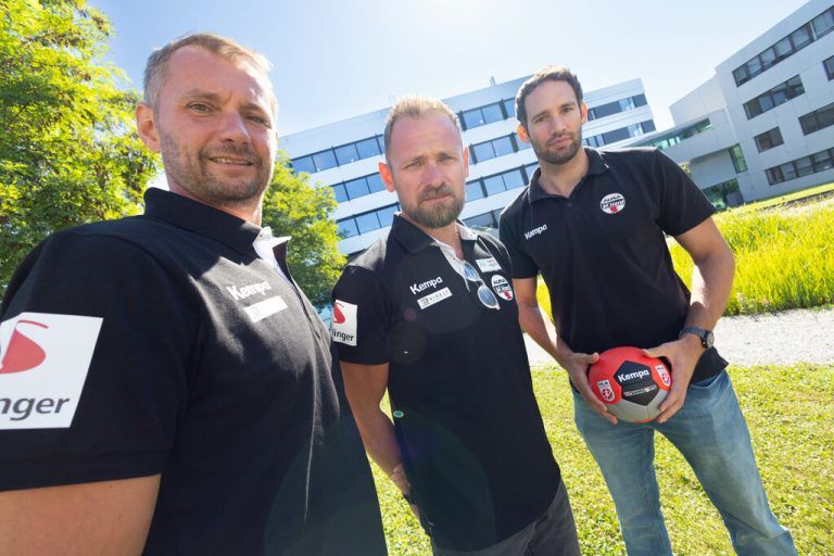 Haben viel vor im Frühjahr: Hards Sportlicher Leiter Thomas Huemer, Trainer Hannes Jon Jonsson und Kapitän Dominik Schmid.Klaus Hartinger