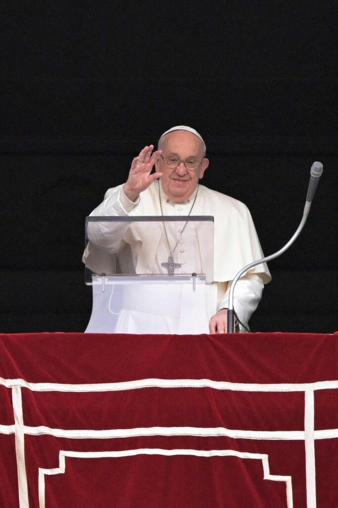 Papst Franziskus am Montag bei der „Regina Coeli“ im Vatikan.AFP/Tiziana FABI