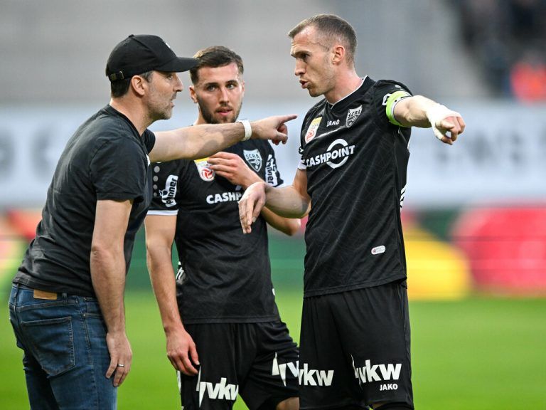SCRA-Trainer Joachim Standfest weiß ganz genau, was er heute von seiner Mannschaft sehen will – Kapitän Lukas Jäger kehrt nach seiner Sperre zurück.GEPA/Lerch