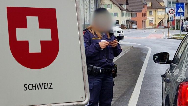 200.000 Euro in bar führte der Kurier mit sich.Symbolbild