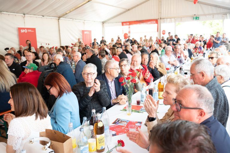Das kleine Festzelt am Bregenzer Hafen war gut besucht.Alexandra Serra (3)