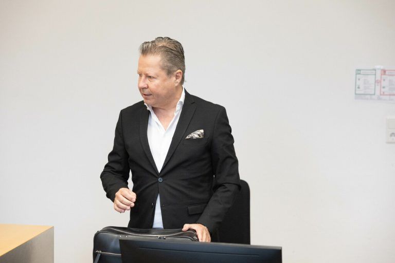 Der Angeklagte sei der „kleinste Fisch“ der Drogenbande, sagte Verteidiger Nicolas Stieger.Hartinger (2)