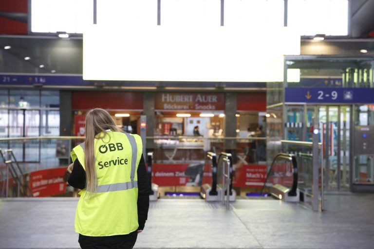 Die Gewerkschaft geht mit der Personalpolitik der ÖBB hart ins Gericht.APA