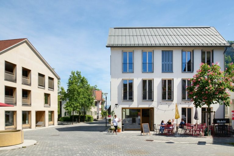 Die Projekte Revitalisierung Altstadt Hohenems (l.) sowie Sanierung und Neubau Schulkomplex Hittisau sind noch im Rennen.Lukas Schaller
