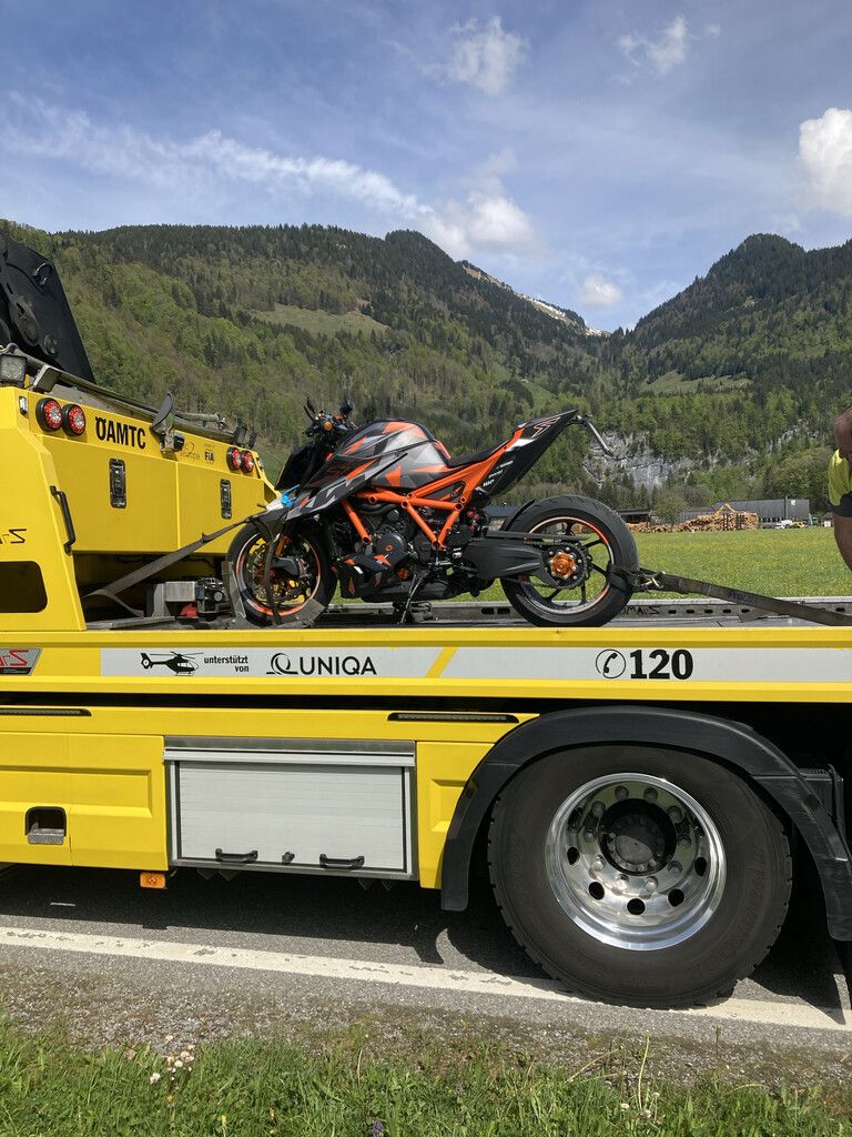 Diese KTM Super Duke eines 55-jährigen Vorarlbergers wird nun vorerst von Behörden verwahrt. LPD Vorarlberg