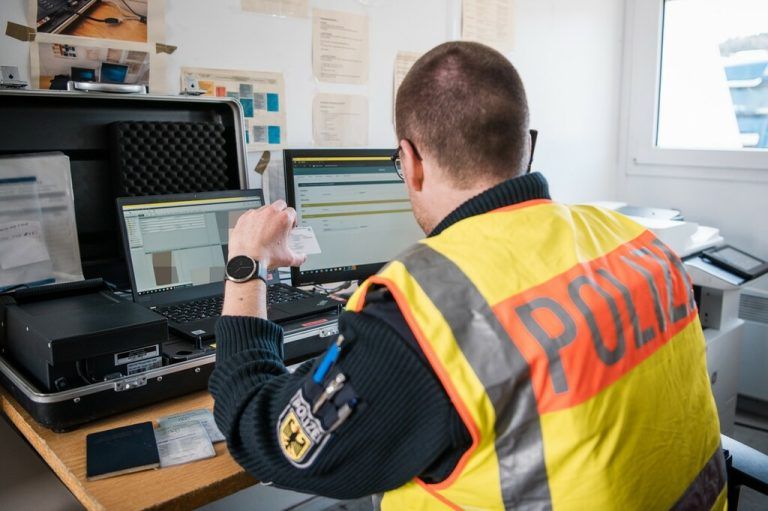 Illegal Einreisende wurden bei Kontrollen der deutschen Polizei erwischt. Symbolbild/Bundespolizei