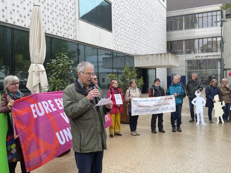 In der Aktuellen Stunde wurde über den Klimawandel diskutiert. Am Kornmarktplatz wurde demonstriert.mia hämmerle, Paulitsch, Maurice Shourot