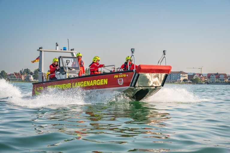 Mehrere Boote suchten nach dem 23-Jährigen. Symbolbild/D.Haerle,Feuerwehr Langenargen