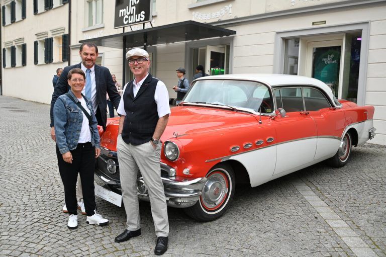 Roman und Nina Giesinger mit Stefan Oberhuber.