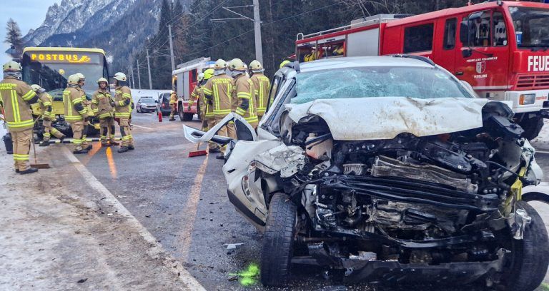 Verkehrsunfälle fordern viel Leid und hohe Kos­ten. apa/Markus mayr