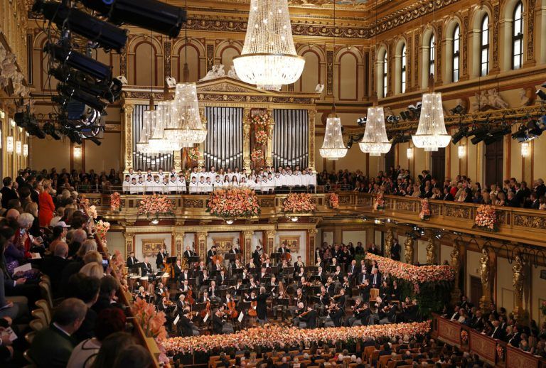 Wiener Sängerknaben und die Wiener Chormädchen während des Neujahrskonzerts 2023.Wiener Philharmoniker / Dieter Nagl