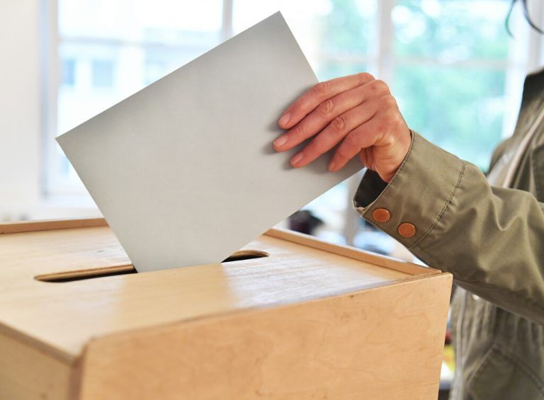 276.893 Personen können am Sonntag in Vorarlberg an der Europawahl teilnehmen. Symbolbild/Gindl
