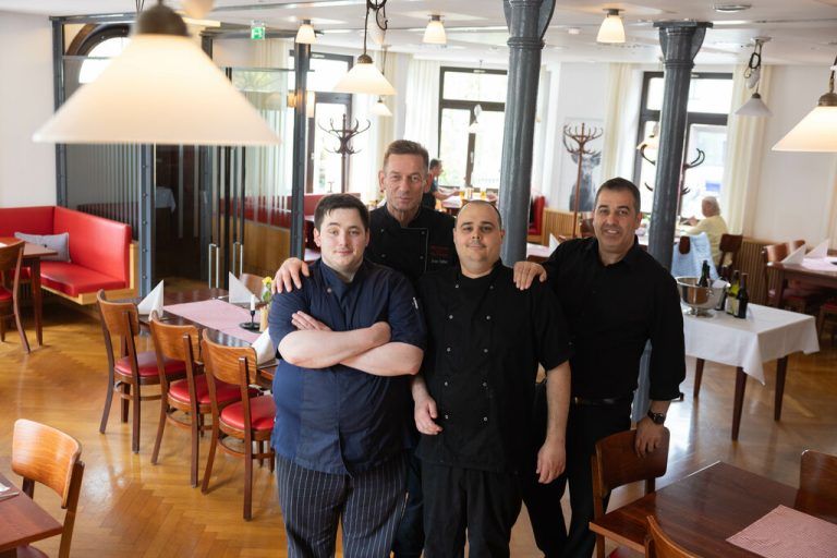Das Wirtshaus zur Dorfhaube befindet sich im Zentrum von Hard.Hartinger (7)