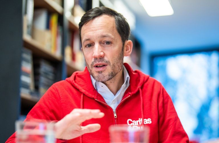 Der Wiener Caritasdirektor Klaus Schwertner. APA/GEORG HOCHMUTH