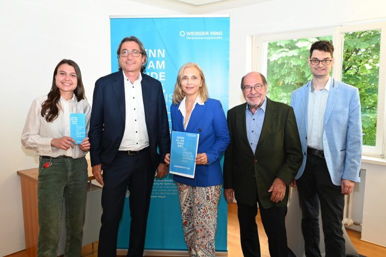 Katharina Kalb, Stefan Denifl, Natascha Smertnig, Heinz Gehl und Tobias Körtner (v.l.).WR (7 )