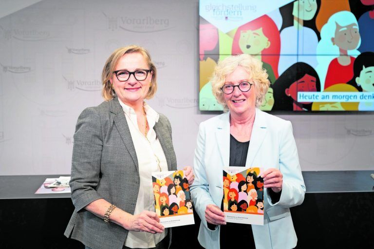 Landesrätin Katharina Wiesflecker und ABZ*Austria-Geschäftsführerin Manuela Vollmann.Serra