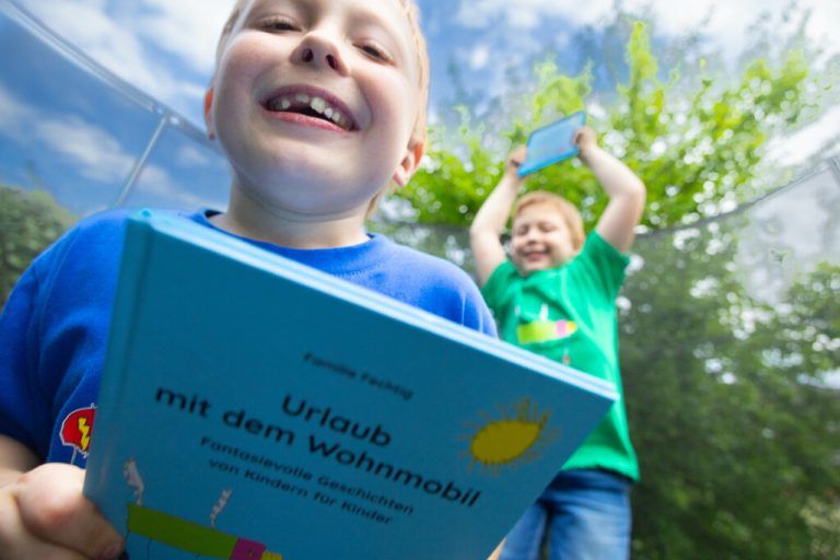 Alex und Leo sind sichtlich stolz auf ihr Werk.Hartinger (8)