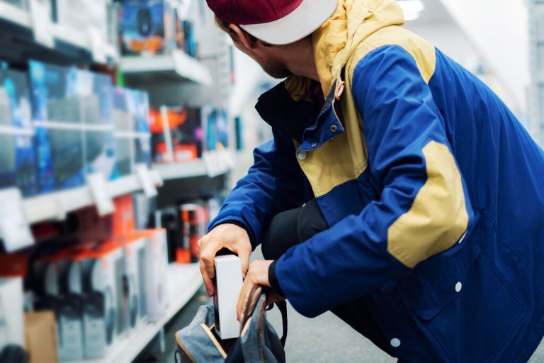 Auch der Personalmangel führt zu einem Anstieg an Diebstählen.Symbolbild/Shutterstock