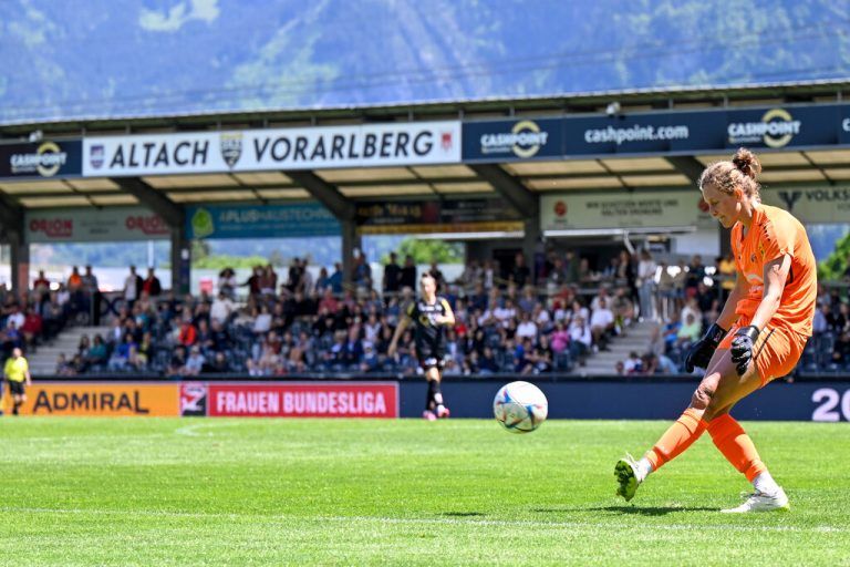 Die Altacherinnen greifen wieder an. GEPA