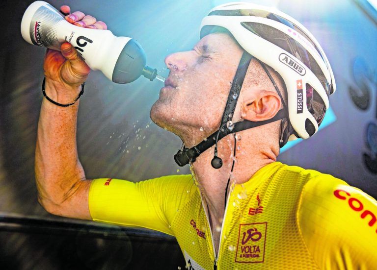 Dringend: Wasser für Colin Stüssi.