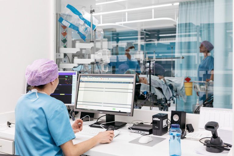 Ein fehlerhaftes Update des Cybersecurity-Anbieters Crowdstrike hat zu IT-Pannen geführt – auch im Krankenhaus Dornbirm.Stadt Dornbirn