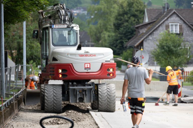 Ferienzeit ist Baustellenzeit.Hartinger