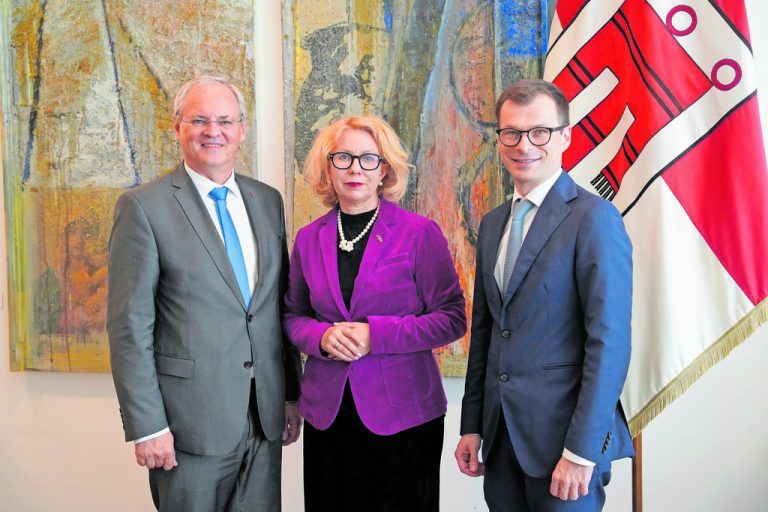Harald Sonderegger, Botschafterin Lina Rukštelienė und Andreas Huber.Landtag