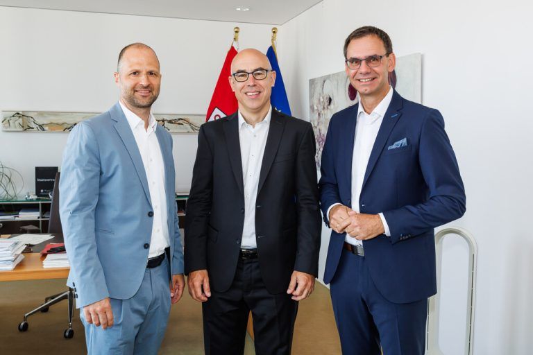 Landesrat Marco Tittler, Wifo-Direktor Gabriel Felbermayr und Landeshauptmann Markus Wallner (v.l.).VLK/Hofmeister