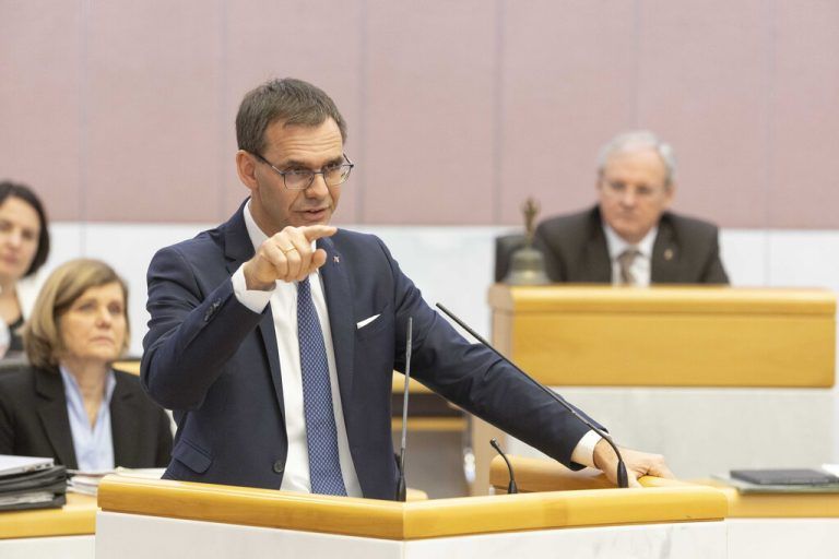 Markus Wallner sprach über den Rechnungsabschluss, aber gab auch schon eine Vorschau auf die Koalitionsverhandlungen nach der Wahl.Maurice Shourot (5), Steinlechner, VLK