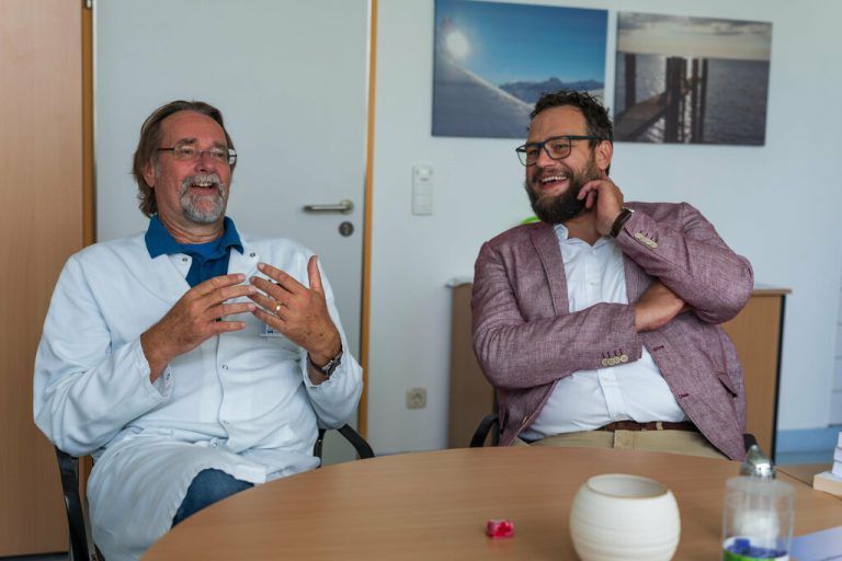 Alexander De Vries (l.) und Lukas Mersich.⇒Stiplovsek