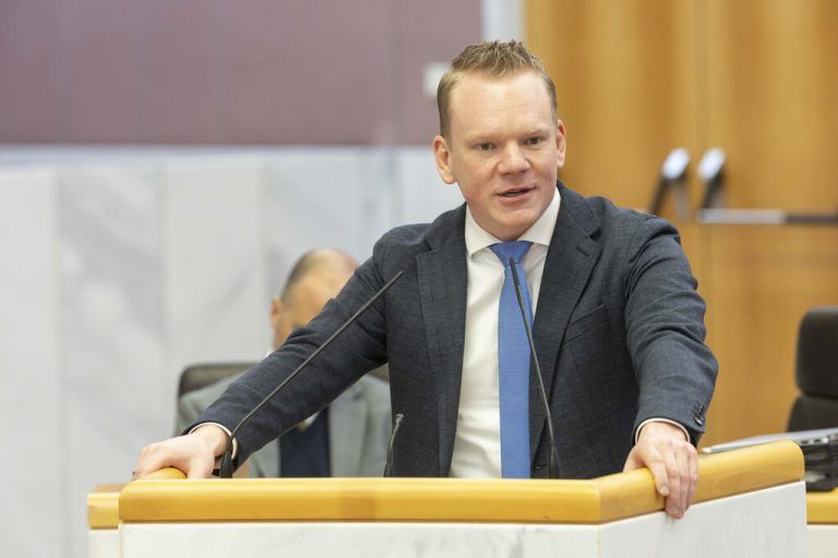 Bitschi fordert mehr Unterstützung für das Bundesheer.Hartinger