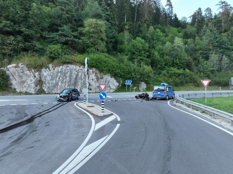 Der in Vorarlberg wohnhafte Liechtensteiner verstarb vor Ort.⇒Polizei