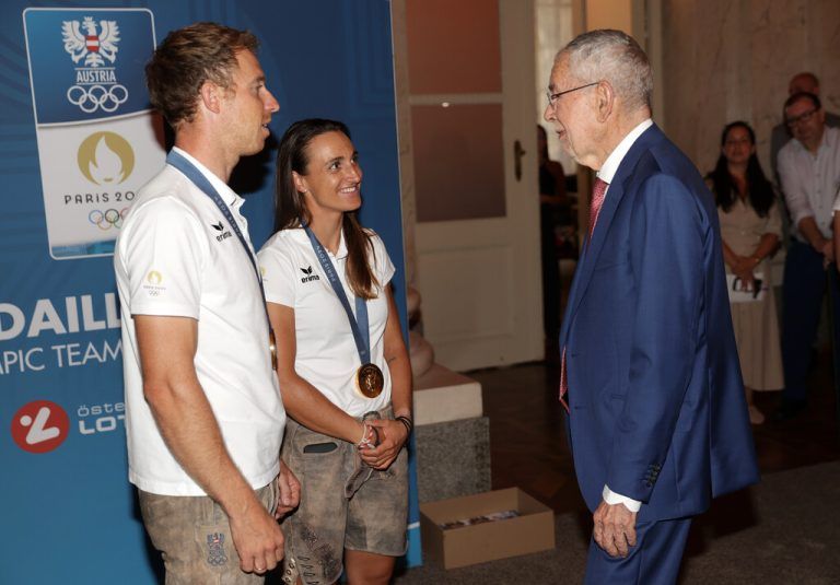Lukas Mähr und Lara Vadlau wurden am Dienstag in der Hofburg von Bundespräsident Alexander Van der Bellen geehrt. ⇒GEPA