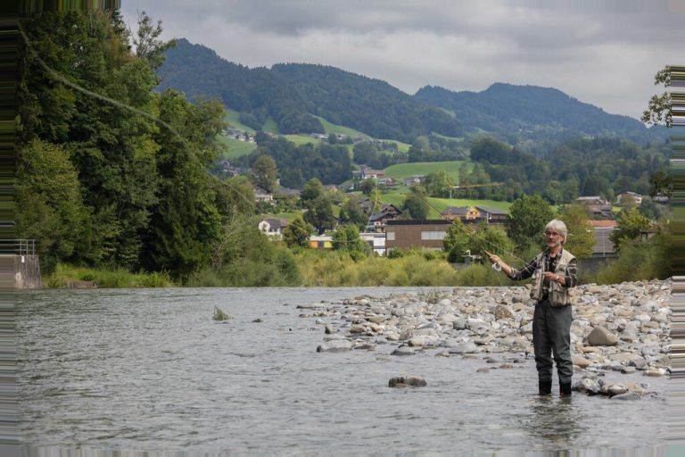Fischen ist ein naturnahes Hobby und zugleich sind Fischer ein wichtiger Teil der Gewässeraufsicht.⇒Hartinger