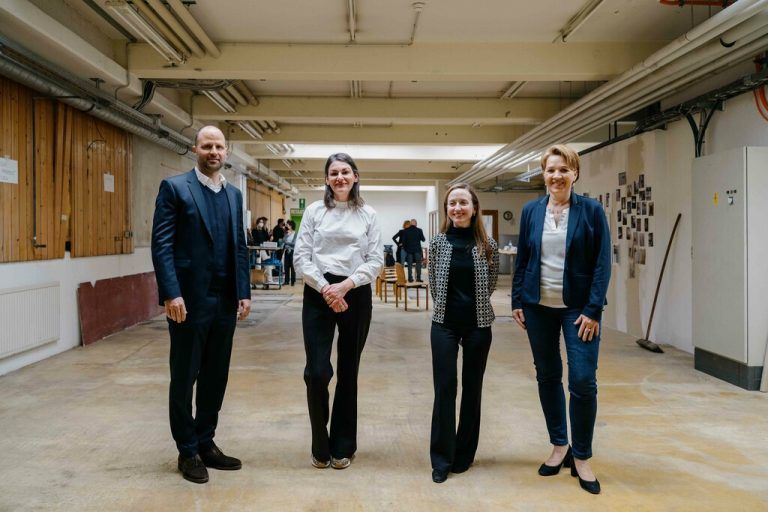 Landesrat Marco Tittler, CampusVäre-Geschäftsführerin Bettina Steindl, Margarita Köhl (FH Vorarlberg) und Bürgermeisterin Andrea Kaufmann (v.l.).Martin Schachenhofer