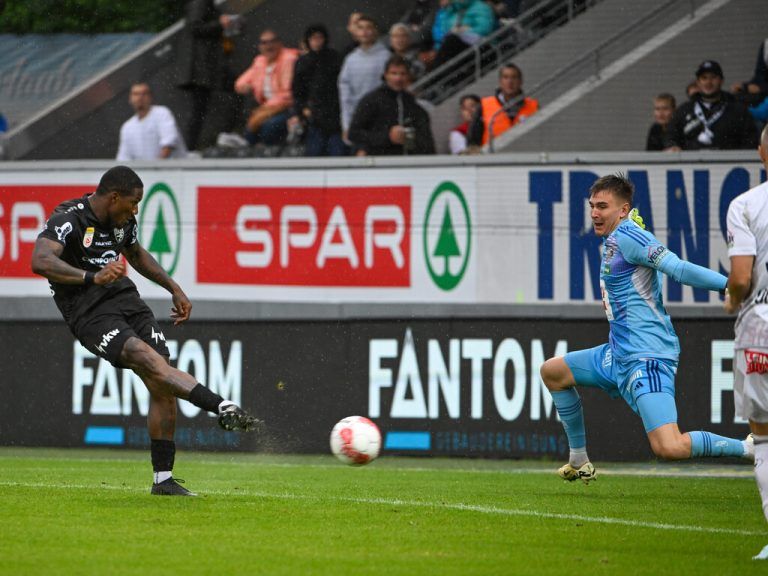 Santos trifft und trifft und trifft. ⇒GEPA/erch